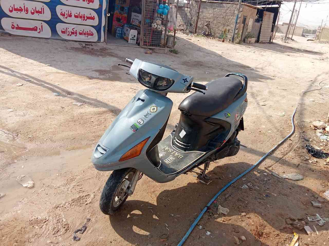 *********** دراجه فراشه للبيع سعر 400 بها مجال
