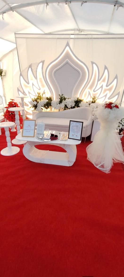 للخطوبه وأعياد الميلاد والمناسبات ،، جادر ابيض مع الكراسي والطبلات إضافة إلى مبردات ،،، ملاحظه. نصب وتركيب الچادر معه الكوشه علينه أنته بس عليك المكان وتدلل،،، العنوان جزيره الخالديه قرب جسر الصديقه مكتب السلام ***********
