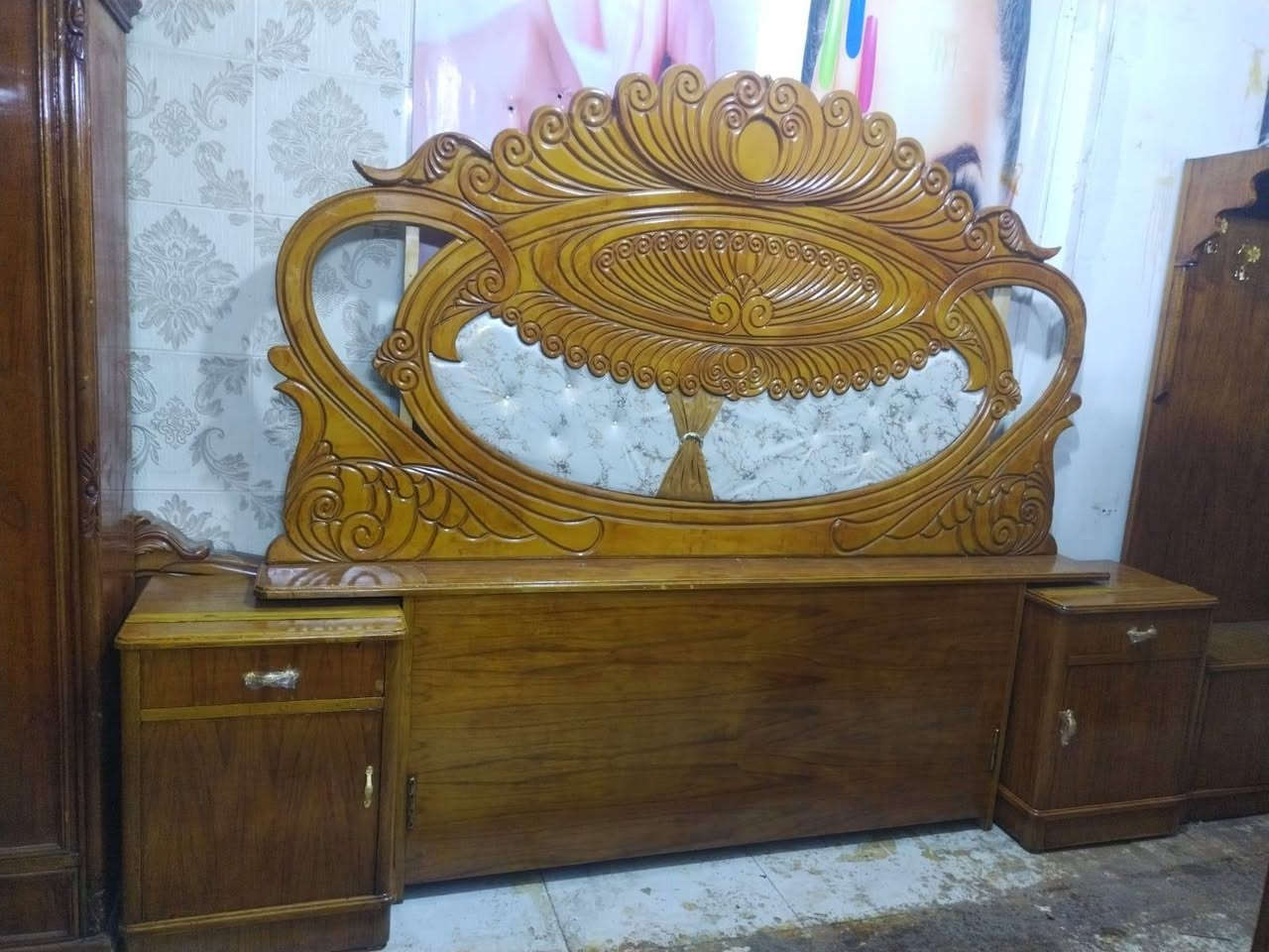 غرفه 6 باب ملحق صاج داخل وخارج ضهر جرجوبه شغل درجه اولى مستعمل موديل دنك جاوي مستعمل نظيف بغداد الأمين الثانية ***********
