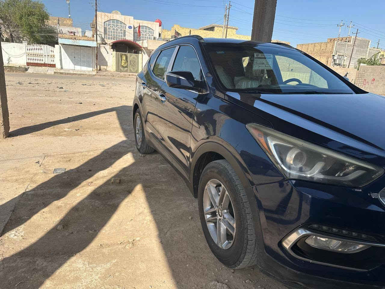 السلام عليكم سياره سنتافيه موديل ١٨
امريكي 
ضربهة جاملغ بس جهة اليمين 
بأسمي تحويل مباشر مشروع وطني 
رقم واسط 
مكينه ٢٤٠٠ 
حداديه 
تبريد 
طخم تاير 
خمسه راكب 
١٤٠ سعر بيه مجال بصيط ***********
