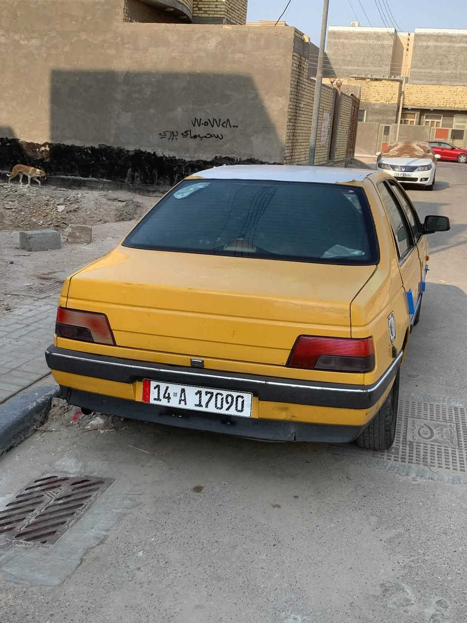 بيجو ٤٠٥ مديل ٢٠١٢ سياره جاهزه رقم بصره انكليزي بسمي عنواني بصره السعر ٣٠ وبيها مجال مبايل *********** متواجد على هاذ الرقم اتصال واتساب
