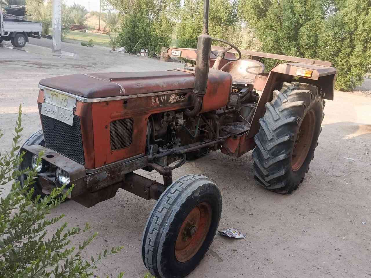 سلام عليكم عنتر ٧١ موديل ٩٠  رقم وسنويه بدون تحويل جاهزه من كلشي جهاز رفع ستيرن باور محرك كير كله فول 
كهربائيات كله شغاله تخم تايرات اخو جديد نكره سلف 
سعر ٥٨٠٠ وبيهه مجال ستفسار اتصل ع رقم ***********
