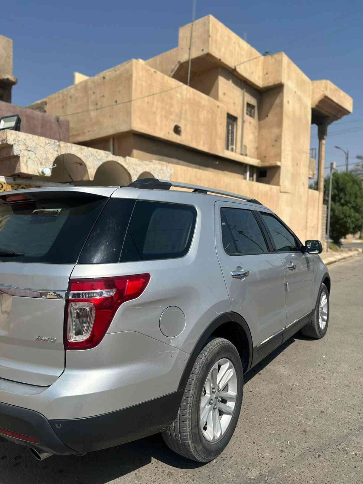 للبيع
فورد اكسبلور 2014 وراد خليجي شركة نيفا

 اللون رصاصي 

محرك 6v شرط

ماشية190الف 

كفالة عامة من الصبغ كلين

تبريد 3 قطع ثلج ❄️ 

دبل اكسل 4x4

سيارة جاهزة من كل النواحي

تخم تاير جديد باتري جديد 🆕

السعر 155 وبيها مجال

مكان السيارة بيجي ( المزرعة )

هـ ***********
