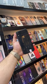 آيفون XR • ١٢٨ • بطارية ٨٠٪