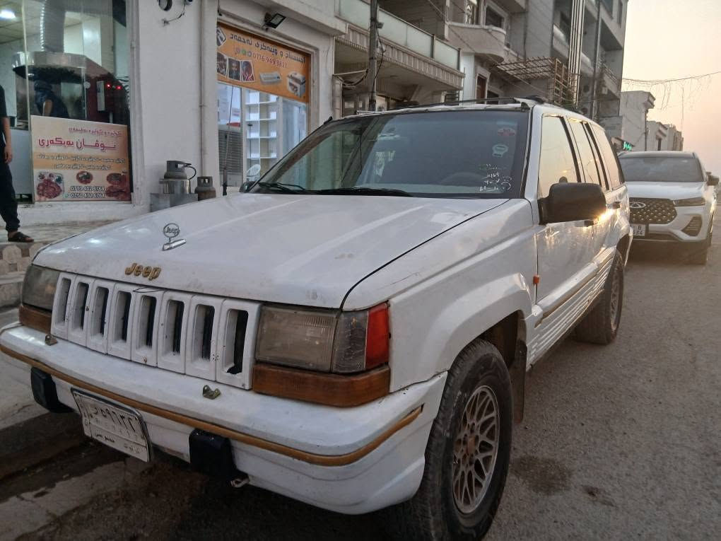 گێڕ و مەکینە بەشەرت بیلاد مەکینە ٦ پستۆن
ڕەقەم کەرکوك سەنەوی پلاتسیك بەشەرتی ئەوەلیات و حاسیبە و وەکالە سعر 45 وەرەقە  شوێن سلێمانی *********** السليمانية, العراق
