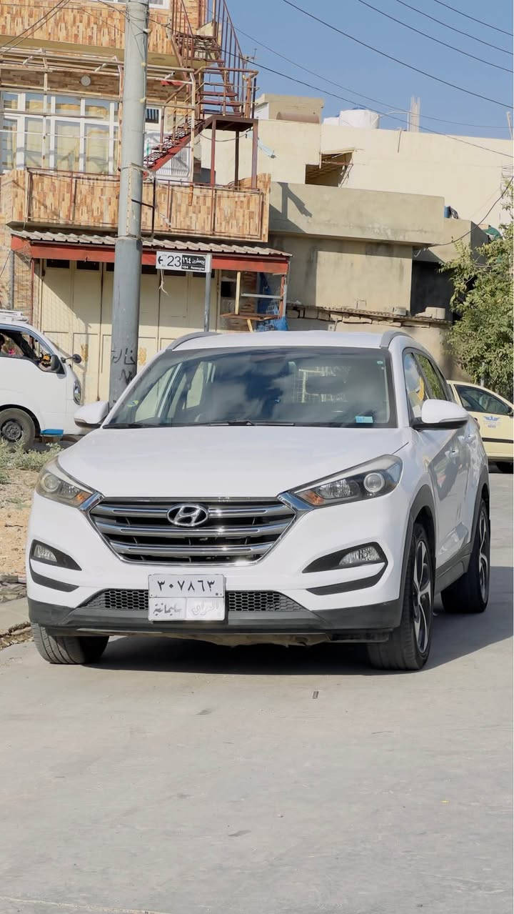 هۆندای تۆکسۆن ٢٠١٧ سپی خلیجی 
١ پارچە بۆیاخە بۆنیتی ڕەشە 
١ پەڵە سارد درگای دوای سایەق 
٢ پەنجە تەعدیل سنوقی سەیارەکە 
گێڕ و مەکینە و کارەبایی و تەحویل بەشەرت 

٢١٧ هەزار ڕۆیشتووە 

سەنەوی بەسەرچووە و غرامەی تیایە دوای مامەڵە پارەکە ئەگەڕێنمەوە 

نرخ ١٥٠ 

*********** السليمانية, العراق
