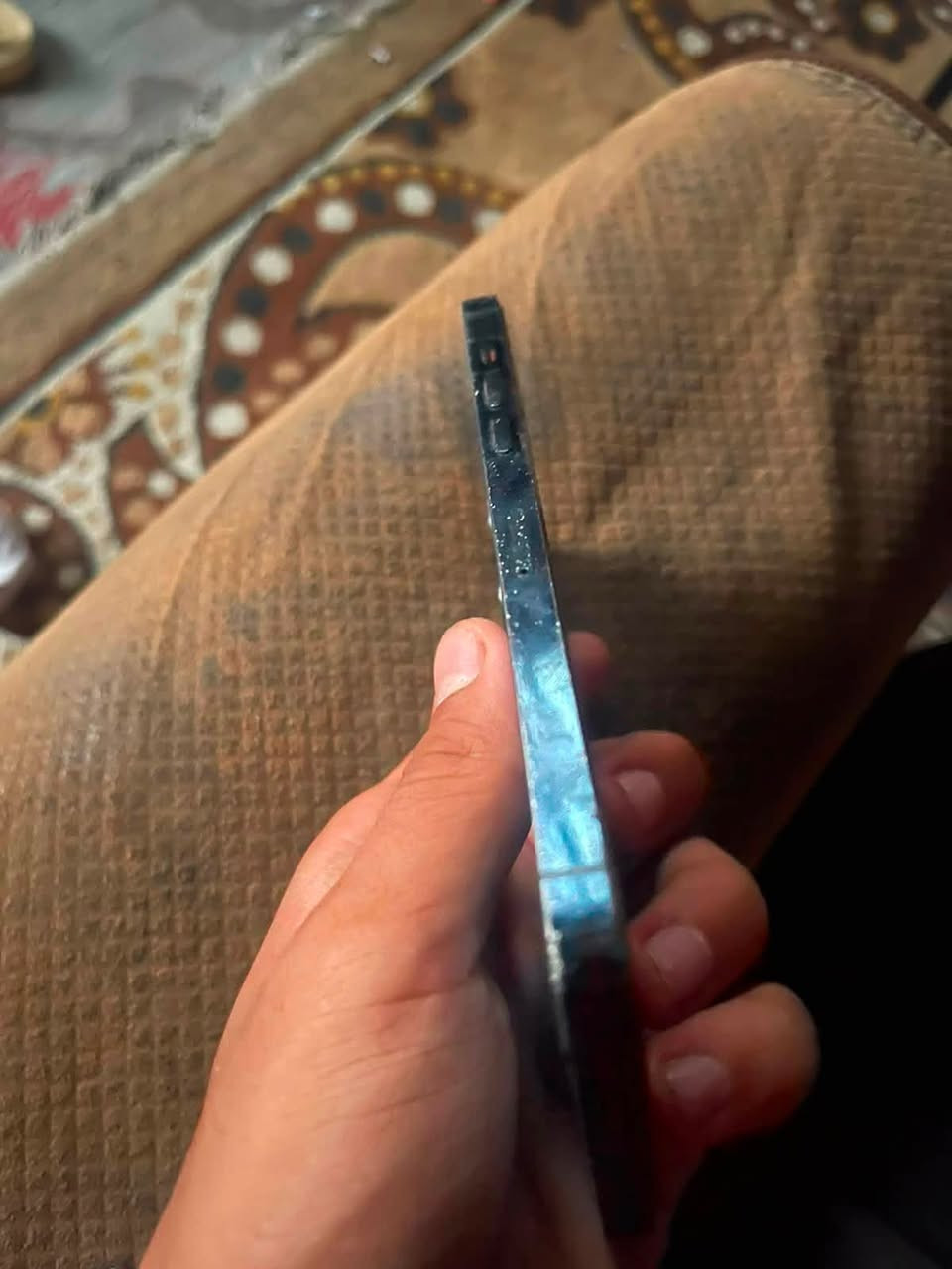 السلام عليكم
جهاز 12برو ماكس 
جهاز نضيف وما مبدل بي اي شي الله شاهد
بس اثر وكعة وانكسر الضهر ولزكة مال كامرة فقط
بطارية ٧٢  
جهاز كلش حلو لمسة ونضيف
سعر٣٠٠ الف قفل متواجد ماسنتجر واتساب
***********
مكان بغداد حي اور
