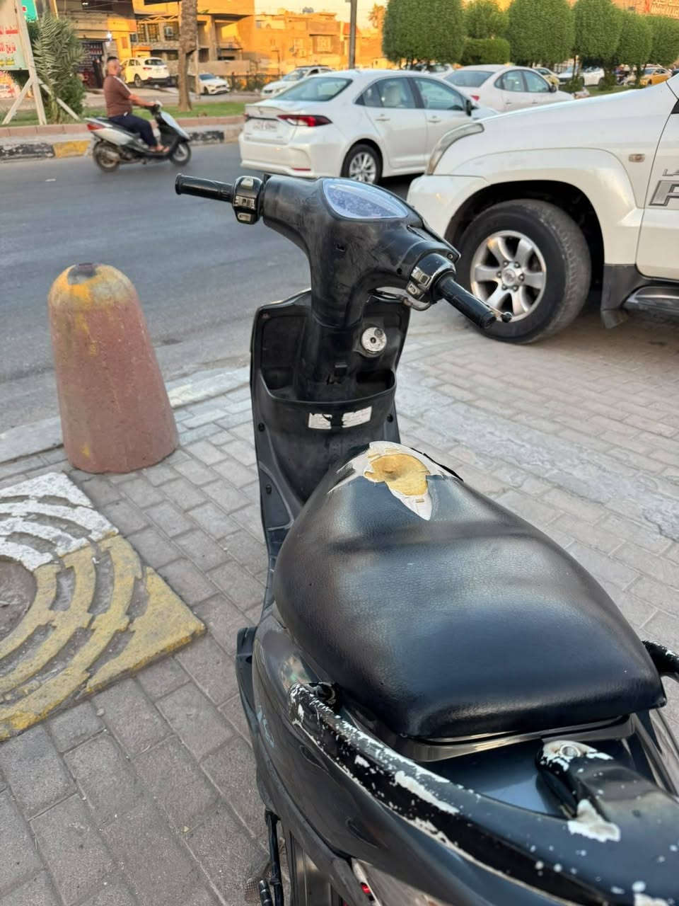 سلام عليكم دراجه ماكس عدله دراجه بلاديه نكره سلف أي نقص مابيهه كلهه شغاله سعر 650 وبيه مجال عنوان بغداد رقم ***********
