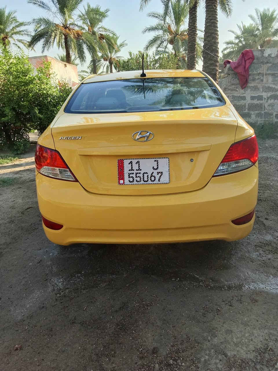 سلام عليكم لبيع اكسنت 2014 وارد امريكي سياره بيهة بس جاملق المامي من امريكه ول باقي كفاله عامه كلهة ليبل واحد مكينه وكير خير من الله مكينه 1600 دوشمه اني مدوشمه مصار هواي سياره رقم بغداد بسمي سنويه ل 31 الهزه مالتهة مصاقطه بعده سياره جديده معنه كلمه سعر 70،وبيهة مجال لين ولله مستعجل عل بيعته مكان واسط العزيزيه 
ارقم الموبايل *********** نتصل واني خادم
