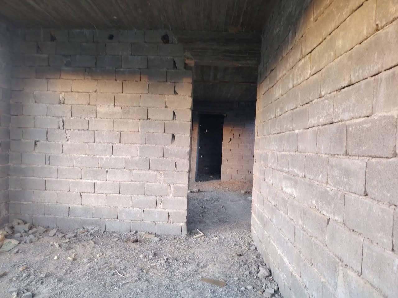 السلام عليكم 
مستعجل على البيع ٢٦ وبي مجال 

هيكل للبيع المساحة ٢٠٠ متر  الأساس بتلو والسقف صب درجه أولى
صحيات عدد ٢ + غرف عدد ٢ + صاله كبيره + مطبخ + استقبال + كراج لسياره الهيكل شغله درجه اولى العنوان
شارع أحمد المطلب مقابل جامع السلام الشارع ١٠ متر واصل ماء والكهرباء قريبه كلش عليه
للاستفسار الاتصال او وتساب او خاص
***********
***********
