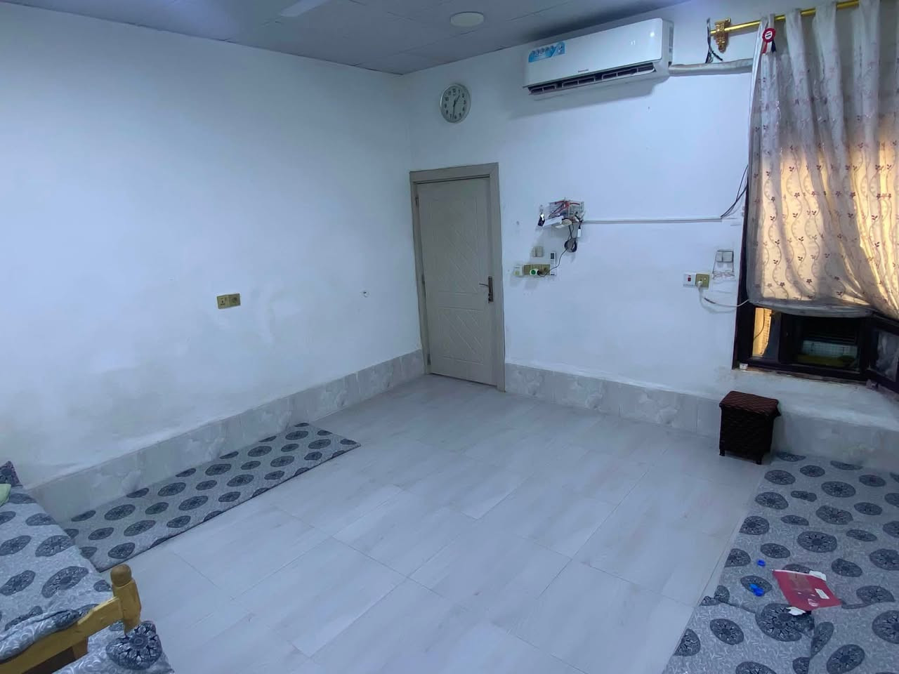 🏠 دار للبيع – بناء حديث وفول مواصفات 🔥

📐 المساحة: 200 متر
✨ بناء حديث ومرتب
🧱 فول مواصفات
🔲 كاشي
⬜ سقف ثانوي
غرفتين نوم و مطبخ و استقبال و كراج سياره

🏡 مناسبة للسكن العائلي

📍 العنوان: كركوك – حي العسكري الزراعي
📌 مقابل جامع خديجة – ثاني فرع

💰 السعر: 88 مليون دينار 
🤝 بيها مجال

📞 للاستفسار والتفاصيل،  يرجى  اتصال او مراسله الصفحة

***********
***********

#دار_للبيع #كركوك #حي_العسكري #العسكري_الزراعي #عقارات_كركوك
