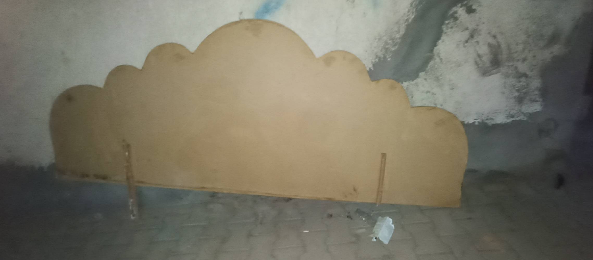 سرير • النجف