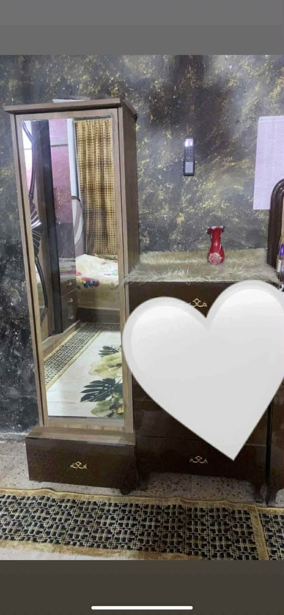 غرفه تركي  ٨ قطع نظيفه للبيع السعر ٣٥٠
واتساب ***********
