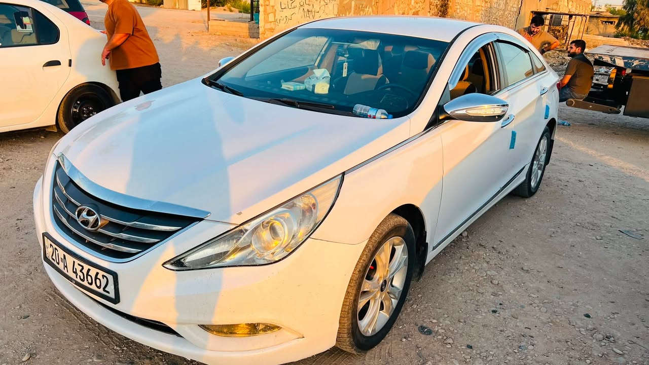 سوناتا ٢٠١٣ خليجي السعر 118$وبيهة مجال
مكفول حته من البارد والصبغ 
مكينه ٢٤٠٠ دوش
ماشية ١٩٠
صدر جديد 
تبريد قطعتين 
شاشه 
كشن كهرباء 
مري شفط 
سياره خير من الله نضيفه كلش مال بيت
***********
