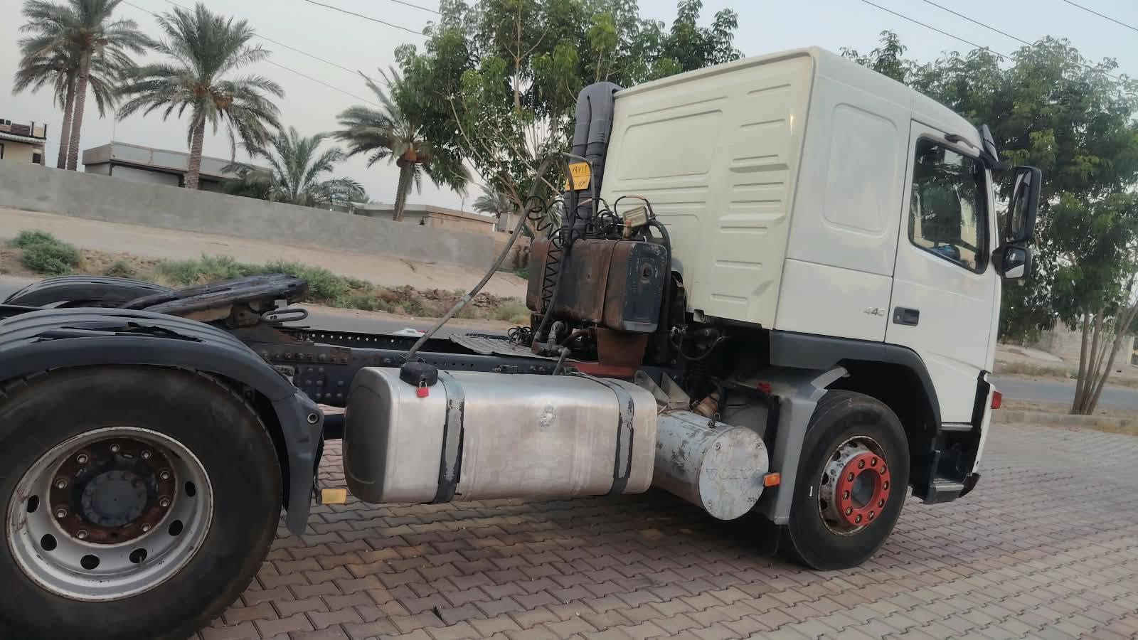 فولفو ٢٠٠٦ نساف معاه عربانه صطحيه كير عادي رتايدر بيه حصه كاز كركوك الاستفسار ***********) ***********
