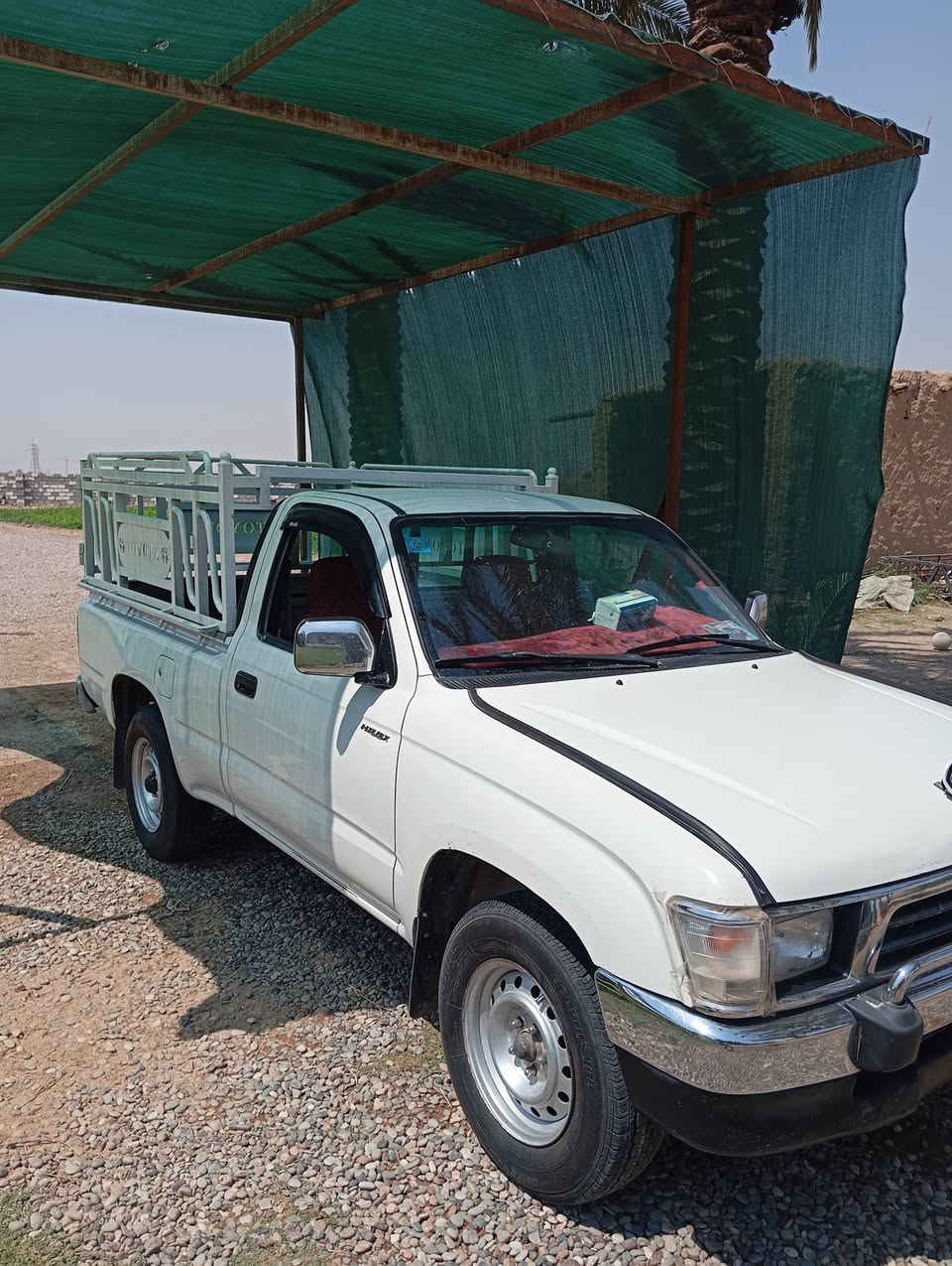 سيارة راهمه ما شاء الله نضافه فول تايرات اربعه جديد تبريد دشبول احمر رقمها انبار انگليزي مال جناي 
ترهم بيع وترهم امراوس ابكيا ***********

