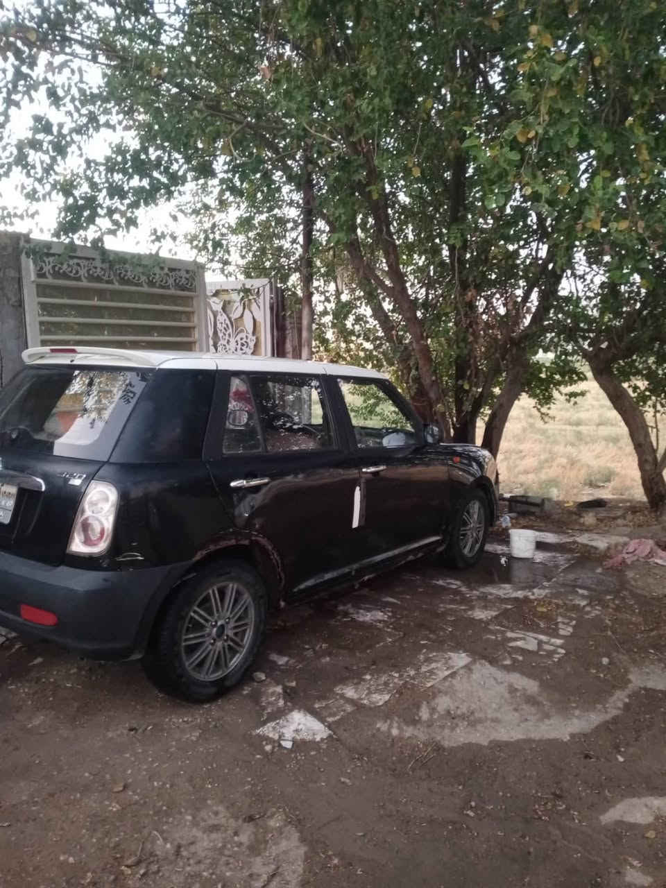 مكلف بلنشر سياره ليفان ٣٢٠موديل ٢٠١٣ السياره  جديده بس دواسات بيهن خياس شويه محرك ١٦٠٠ كورلا عينه وصينيه وبوربرين وفلاوين وسلف وزوج تأيرات جدد شادهن قبل سبوع السياره كلش حلوه تبريد شغال بس الراديتر انزرفت عندي وماسويته سعره ٣٥ وبيه مجال للشراي للاستفسار الاتصال على صاحب السياره ***********
