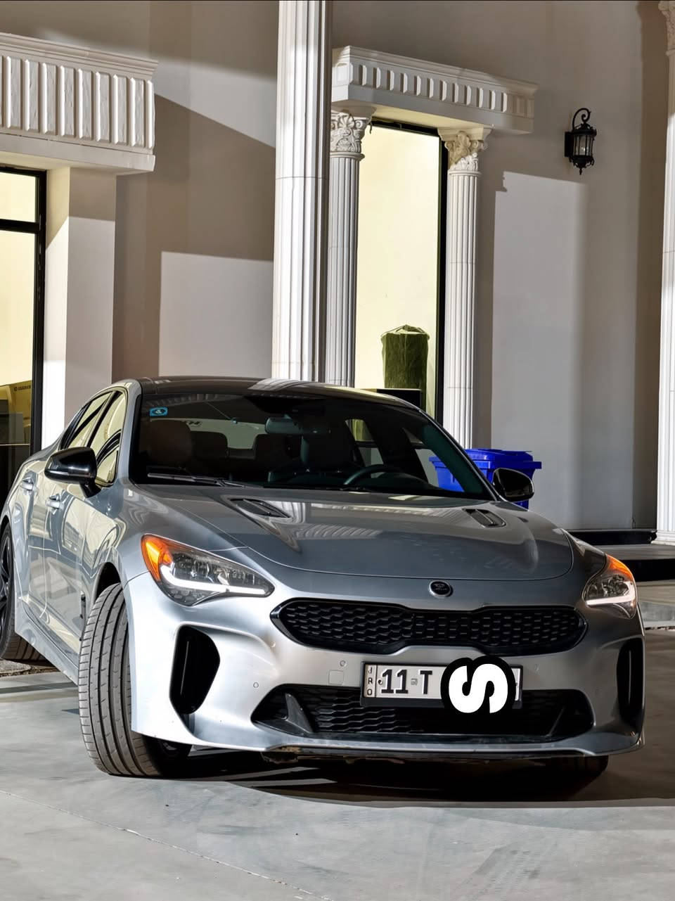 🔥 KIA STINGER GT2 2018 🔥

🇰🇷 وحش كوري بمواصفات رياضية وفخمة

🏁 المحرك: V6 3.3L Twin-Turbo
💨 القوة: 365 حصان تقريباً
⚡ العزم: 510 نيوتن.م
🚘 الدفع: AWD دفع رباعي
⚙️ الكير: أوتوماتيك 8 سرعات
🚀 0–100 كم/س: حوالي 4.8 ثانية
🏎️ السرعة القصوى: حوالي 270 كم/س
⛽ الوقود: بنزين
🛞 نظام التعليق: رياضي
🔊 العادم: صوت رياضي مع أداء قوي

✨ مواصفات GT2:
• تبريد وتسخين المقاعد
• مقاعد أمامية كهربائية
• فتحة سقف
• شاشة وسطية
• نظام صوت فاخر harman/kardon
• مثبت سرعة متكيف
• تحذير النقطة العمياء
• تحذير الاصطدام الأمامي
• فرملة طوارئ أوتوماتيكية
• كاميرا خلفية
• حساسات أمامية وخلفية
• إضاءة LED
• نظام مراقبة ضغط الإطارات

حادث جاملغ الايمن فقط قطعه وحده بدون ايرباك وشواصي ولغود 

ماشيه 60mi
عليه ويل قياس 19 تو سايز رياضي

سعره 170 وبيه مجال 

***********

#KiaStinger #StingerGT2 #Stinger33TT #Kia #GT2 #AWD #TwinTurbo
