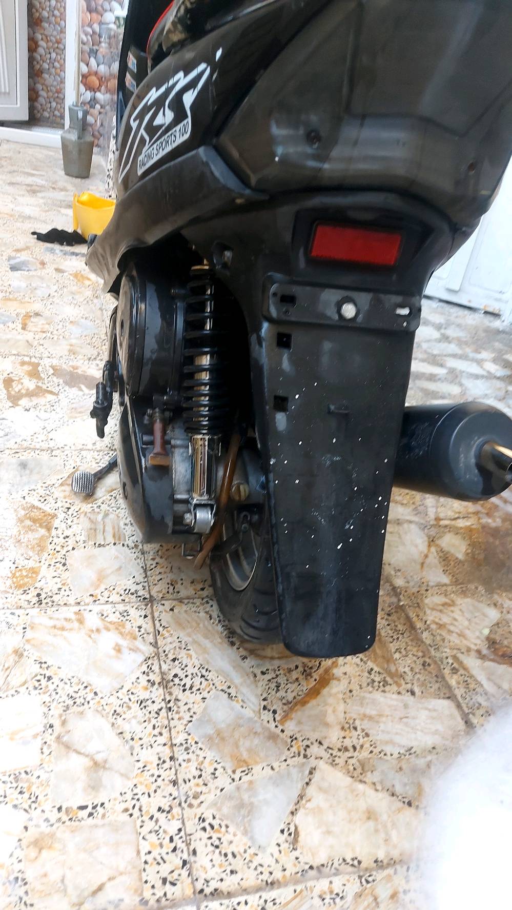 سلام وعليكم ماكس عدله للبيع الدراجه مكينة بلادي مامفتوحة كهربائيها كلهن شغالة صالنصه رياضي كفرات تجاري الصراحة سلف بلادي كابريتر بلادي نقصها بس ستان صفح الكلاج الخلفي او صفاكات مالته تجاري تعبانه بس هيه تمشي وين متروح روح بس يطلع صوت الشراي يراسلني *********** واتساب المو شراي ليزعجني رجاء السعر 500