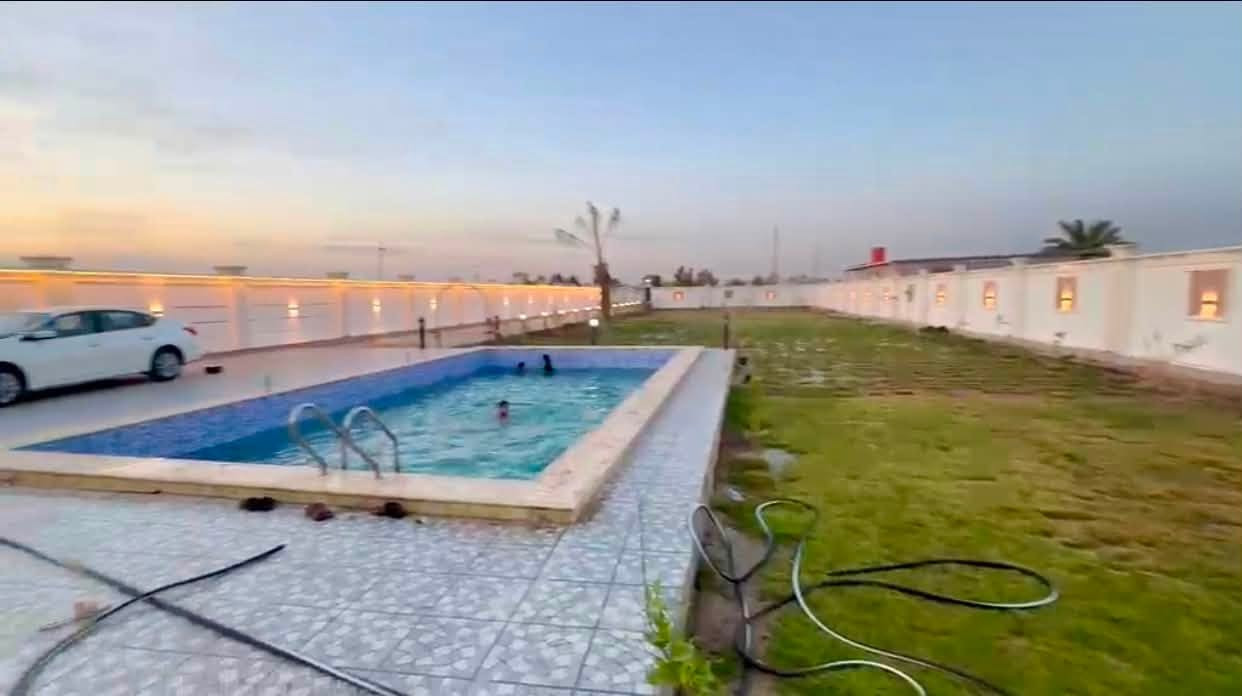 مزرعة للبيع باليوسفية 

مساحة دونم وشوية ( 2700 م ) طابو  زراعي سند 25 

الوارد الشهري 6 ملايين 

السعر 375 مليون 

التواصل هذا رقمي 

***********

#مزارع #دوانم #عقارات #بغداد #اراضي #استثمار
