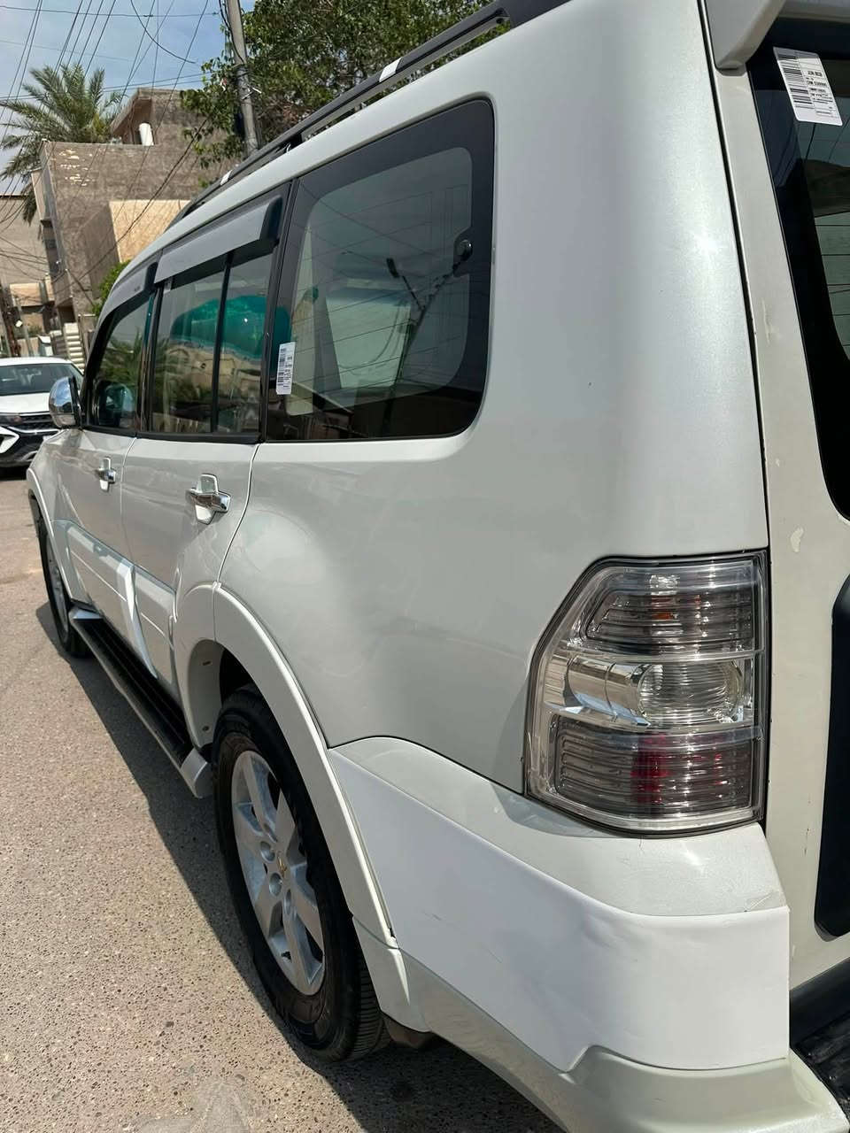 سلام عليكم

باجيرو 2008 حبتور كفاله 

رقم بغداد تحويل ثاني يوم 

فول موصفات 

سياره حلوه ونصبته حلوه 

ماشيه 180حقيقي 

عليه ادامه كامله مكمله

عليه منضومه زنون اصليه

تخم تاير جديد

شاشه جبيره 

مري شفط

فتحه سقف

مكينه 3800

جديده وكله علا وضع الشركه

السعر130وابيه مجال للطيبين

مكان بغداد 

الاتصال ***********
