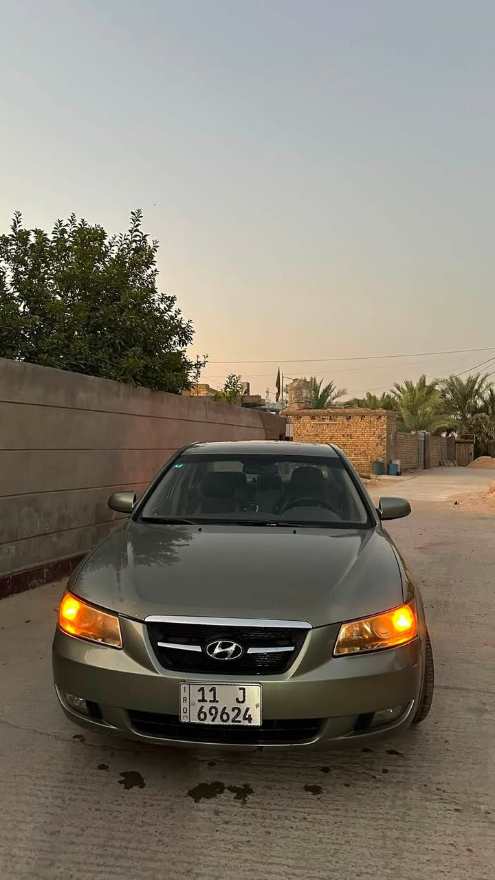 سوناتا 2008
للبيع مصبوغه حزام وبيها جاملخ خلفي 
رقم بغداد بسمي 
السعر 70 

‭***********‬
