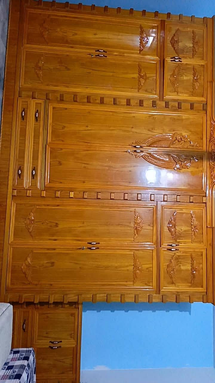 السلام عليكم
عندي هاي غرفة الاخشاب للبيع نضيفه ومرتبه رايدها ب مليونين وربع وبيها مجال الشراي يراسلني ع الخاص او يتصل ***********
