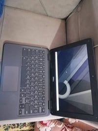 لابتوب لمس • نضيف • محتاج ابيعه