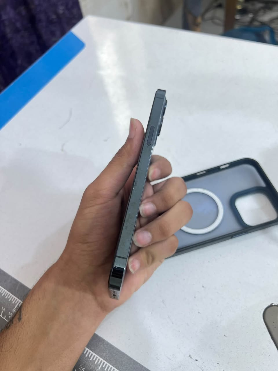 ايفون 12 برو ماكس • ٢٥٦ • ظهره مكسور