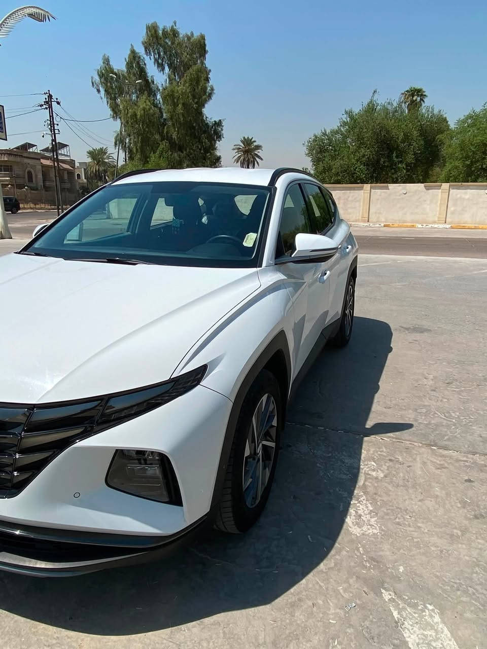 توسان موديل 2020 رقمها بغداد كما موضحة في الصور
ماشية 18 الف ، بيها ضربة بالجاملغ الخلفي صفحة السايق وطخة خفيفة بالصندوق 
مشتريها زيرو وعلى ايدي ،، 
سعرها 19 الف دولار وبيها مجال بسيط 
مكاني الكاظمية للتواصل ***********

