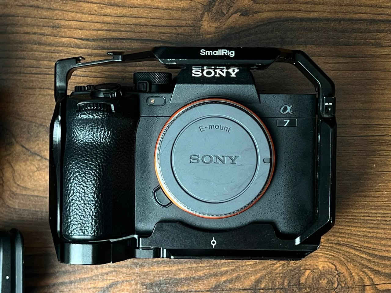 كامرة sony a7m4 شترها 39 الف نظافة 100% هية والكيج من smallrig والتوب هاندل كارتونتها وشاحنتها وكل كيبلاتها جديدة وعليها لزكة شاشة السعر 2,000,000

عدسة سكما 24-70 فتحة 2.8 الجيل الثاني نظافة فول كارتونتها وغراضها وجنطتها كاملة السعر 1,000,000

عدسة سكما 70-200 فتحة 2.8 نظافة 100%
كارتونتها وغراضها وجنطتها كاملة السعر 1,350,000

مكاني بغداد خاص ما موجود اتصال او واتساب ***********
