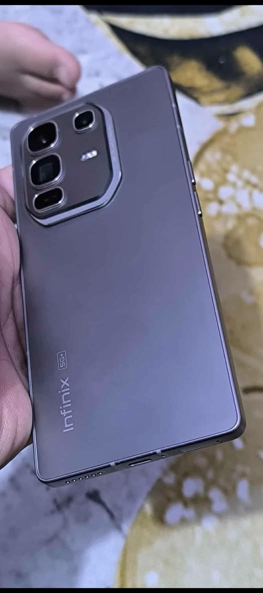 أنفنكس نوت 50 برو بلـس 5G جهاز فلاكشب معالج 8350  ببجي 120 فريم. شاشه 144 هيرتز. كامرا جداً راقيه 100X شاحن 100 واط يدعم الشحن الاسلكي 50واط ذاكره 256 عشوائيه 12+12 كامل ملحقات. ناصريه مركز تفاصيل اكثر خاص ***********
