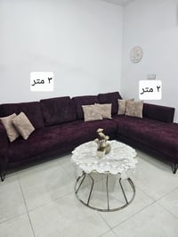 للبيع  - قنفات بحالة جيدة جداً (تفصال) السعر 475,000  - ميز تلفزيون ال...