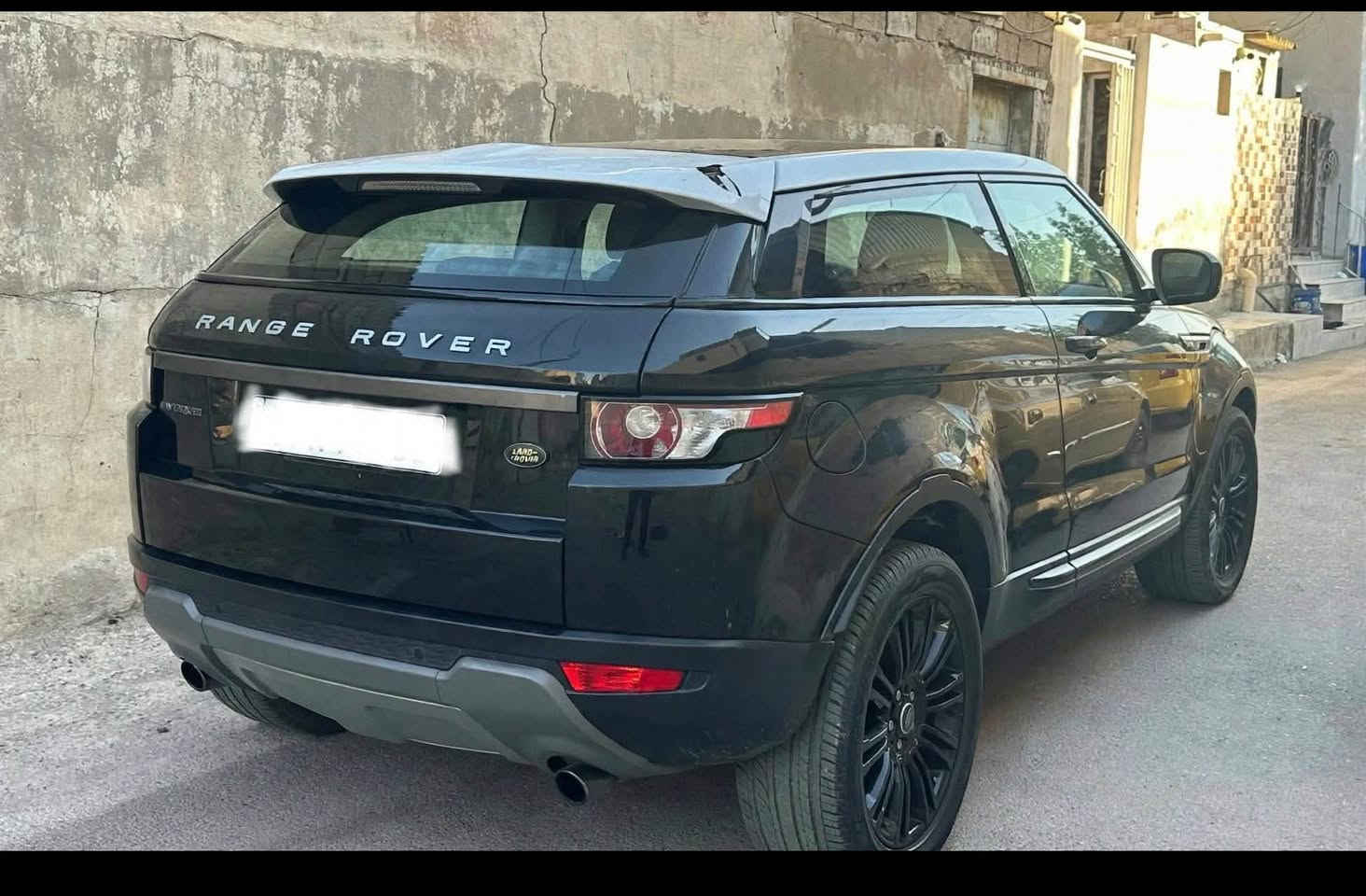 للبيع Range Rover Evoque 2013 - تك باب كوبيه - خليجية

سيارة مال بنات ومال شباب - شكل رياضي مرغوب

المواصفات الفول:
 •  بانوراما على طول القمارة
 •  كشنات جلد كهرباء
 •  مكينة جديدة جدا
 •  سستم صوت نقي
 •  نظام قيادة Terrain Response (مرتفعات + ثلج + رمل + طين)
 •  تحكم ستيرن كامل
 •  مثبت سرعة
 •  بصمة تشغيل
 •  شاشة + كاميرا خلفية + حساسات
 •  جنط 20

الحالة: سيارة بيت - نظافة عالية
النقص: كمبريسر تبريد فقط

السعر: خاص
المكان: بغداد
للاستفسار ***********
