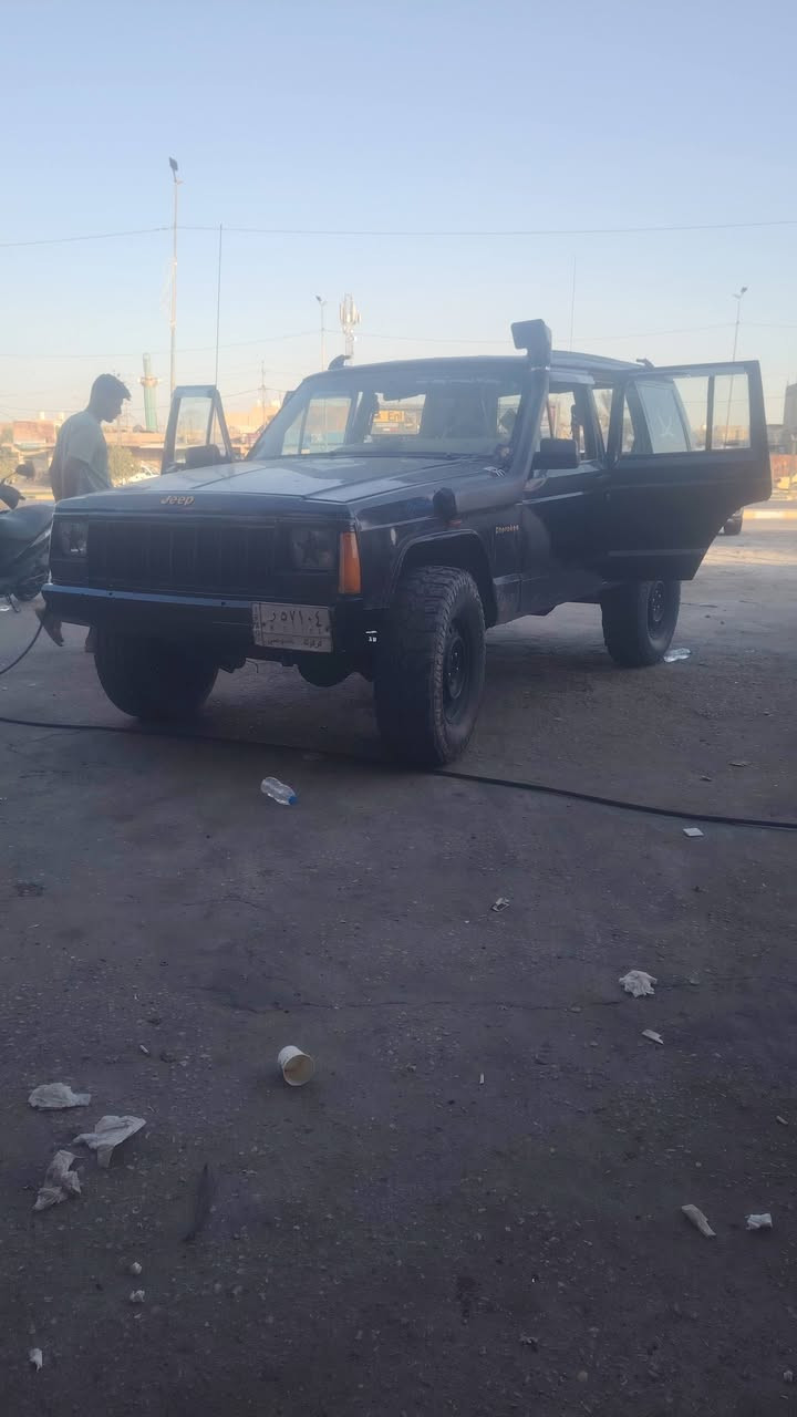 السلام عليكم جيب شيروكي موديل 91 السعر 35ورقه وبيهه مجال كير ومكينه بلادي وشرط مداور لو مراوس بتكسي مكاني كربلاء المقدسه حي العامل
رقم الهاتف ***********
