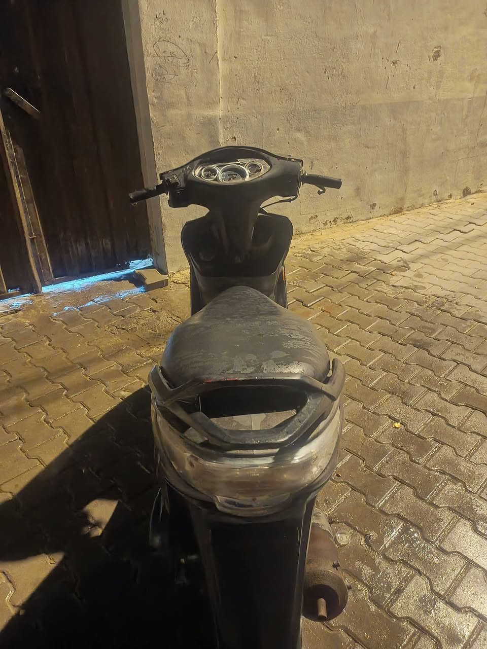 السلام عليكم كامكو g 4 الدراجه نضيفة شلعة و معدل مكينة غير مفتوحة مكفولة لا تنقيص و لا تبخير نقصها بس عداد الكهربائيات كاملة نكرة سلف تشتغل مكاني الكوفة سعرها 350 و بيها مجال ***********
