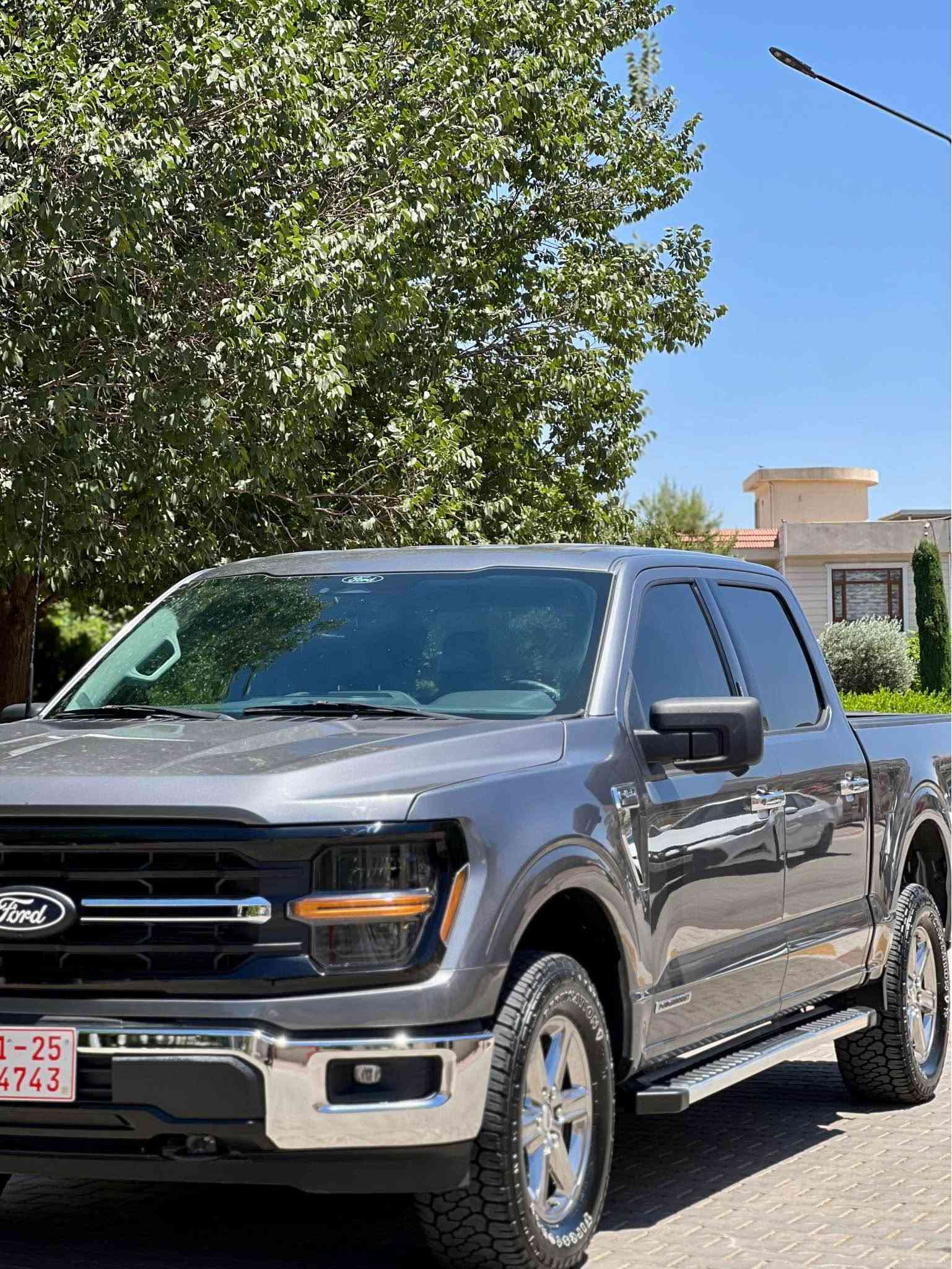 FORD D150 HYBRID XLT 2024
فۆرت F150 مۆدێل 2024 مواسەفات
Xlt 
ڕەنگی نەوتی
مەکینە 6 بستۆن تۆربۆ 3.5
مواصفات 
:-گێچ ئەلیکترۆن
:-٤ کامێرە 
:-ئاوێنە فۆتۆ
:- كاميرا 360
:- شحن وايەرليس 
:- 4✖️4 ( دبل اكسل ) 
:- کۆد ده رگا
:- شاشة گەوره 
:- لايت زينون 
:- رادار پێش و دوا 
:- رادار ئاوێنه 
:- حساس پێش ودوا 
:-کوشن کارەبا 
:- کوشن گه رم  
:-برێك كاره با 
:- بروجكتر LED 
زۆر مواسەفاتی دیکە
تەنها ١ پەڵەی بۆنیتەکەی بۆیاخە 
گێر و مەکیەنەی بەشەرت 
هیچ کێشەیەکی تێدا نییە 
ڕەقەم تەلەفون
*********** السليمانية, العراق
