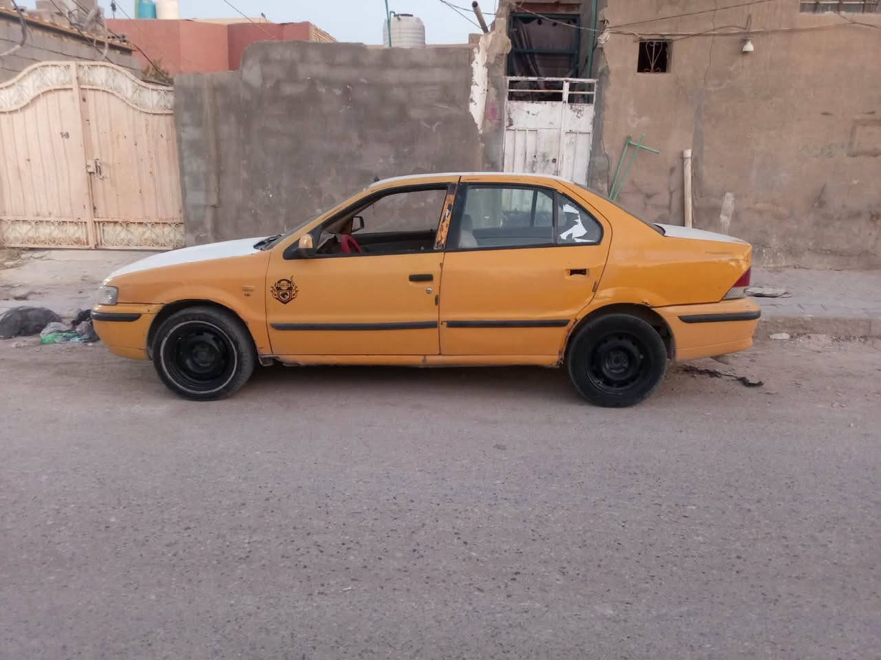 السلام عليكم للبيع سمند موديل 2011ناطق رقم بغداد الماني مكينه وكير جدد تخم تاير جديد حداديه جديده كهربايات كله شغاله سياره جاهزه السعر 10وبيه مجال الشراي مستعجل علبيع للعنوان كربلاء الاتصال على الرقم الموجود ***********
