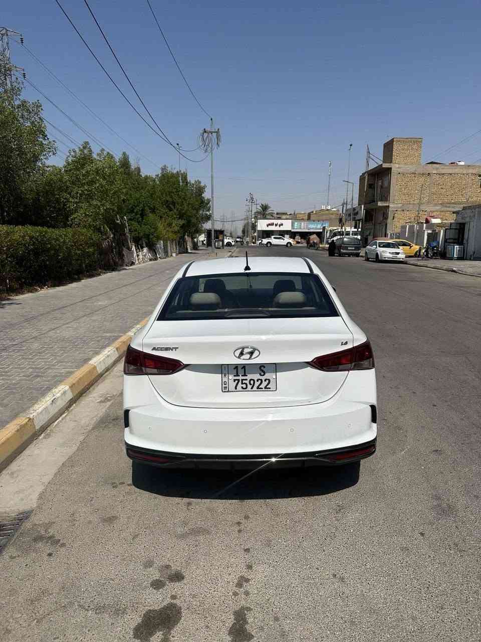 السلام عليكم
اكسنت 2022 رقم بغداد باسمي
شاشه فتحة سقف مري شفط تبريد ثلج ماشيه 100 الف
بيها اربع مكانات بارد ونص الدوسه صبغ محرك كير مكفولات 
باتري جديد تايرات جدد تخم دسكات جديد 
السعر 135
رقمي ***********

