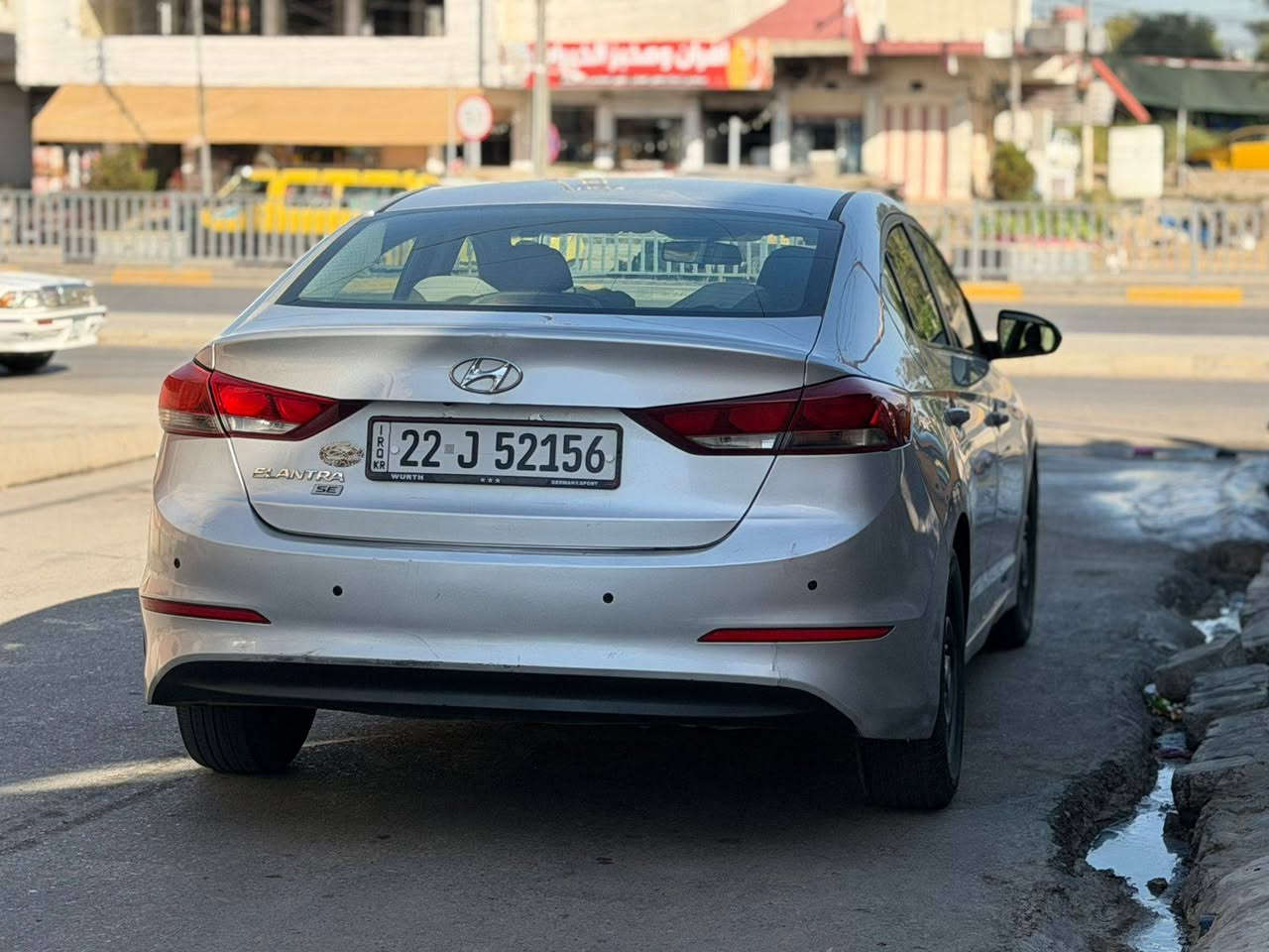 ‏السلام عليكم  هونداي النتره 2018 ورارد امريكي حادث بدون دواخل
محرك 2000 دوش المرغوب
كير At
مكينه كير تبريد حداده كلو جديد 
السياره عليها منضومه غاز حكوميه  
الموصفات 
تحكم ستيرن جهتين 
كامره خلفيه دواره 
3 وضعيات قياده 
نقط عميا 
السياره مدوشمه عام 
والمواصفات معروفه نص فول 
السياره بيها سونار جديد موجود  

مكان السياره موصل حي التحرير
السعر 112 بيع او مراوس 
وبيه مجال 
رقم ***********
رقم اربيل بسمي السياره سنويه  جديده 2029 
شرط التحويل
