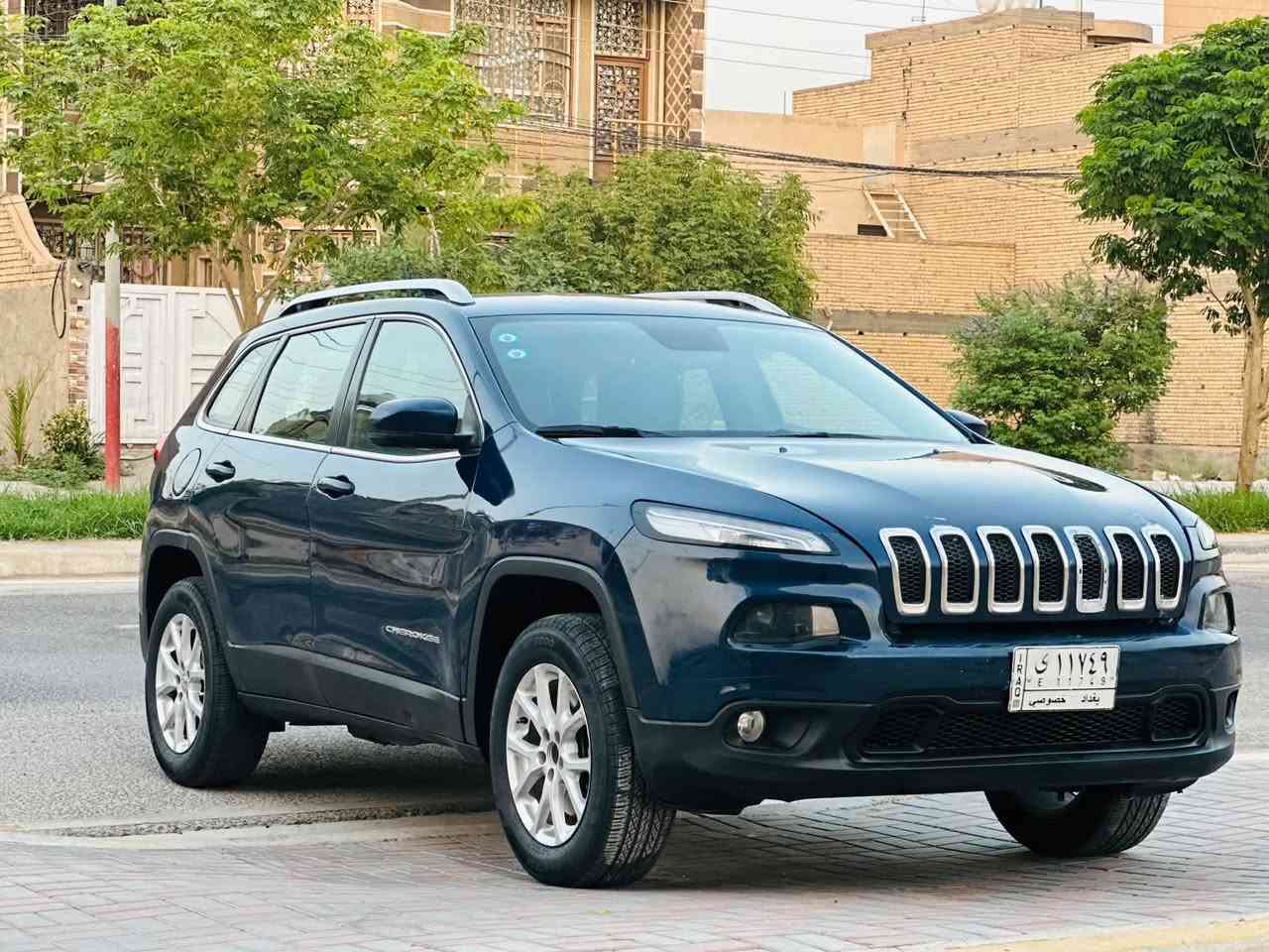 للبيع جيب بزون موديل 2018 وارد امريكي حادث خسفه بجاملغ الامامي وجاملغ خلفي صبغ اثر شخط  بدون ضربه شاصي لغد مكفولات والباقي مكفول مواصفات شاشه كبيره كامره دواره حساس تحكم ستيرن كشنات جلد كهرباء تدفئه تبريد كشنات وستيرن بصمه تشغيل وبصمه ابواب وجنطه ويل كب كروم كير ماوس 4 وضعيات قياده تخم تاير جديد سنويه جديده مكينه 2400 دوش وكير وحداديه وتبريد مكفولات السعر 98 عنوان كربلاء الاستفسار الاتصال ع رقم ***********

