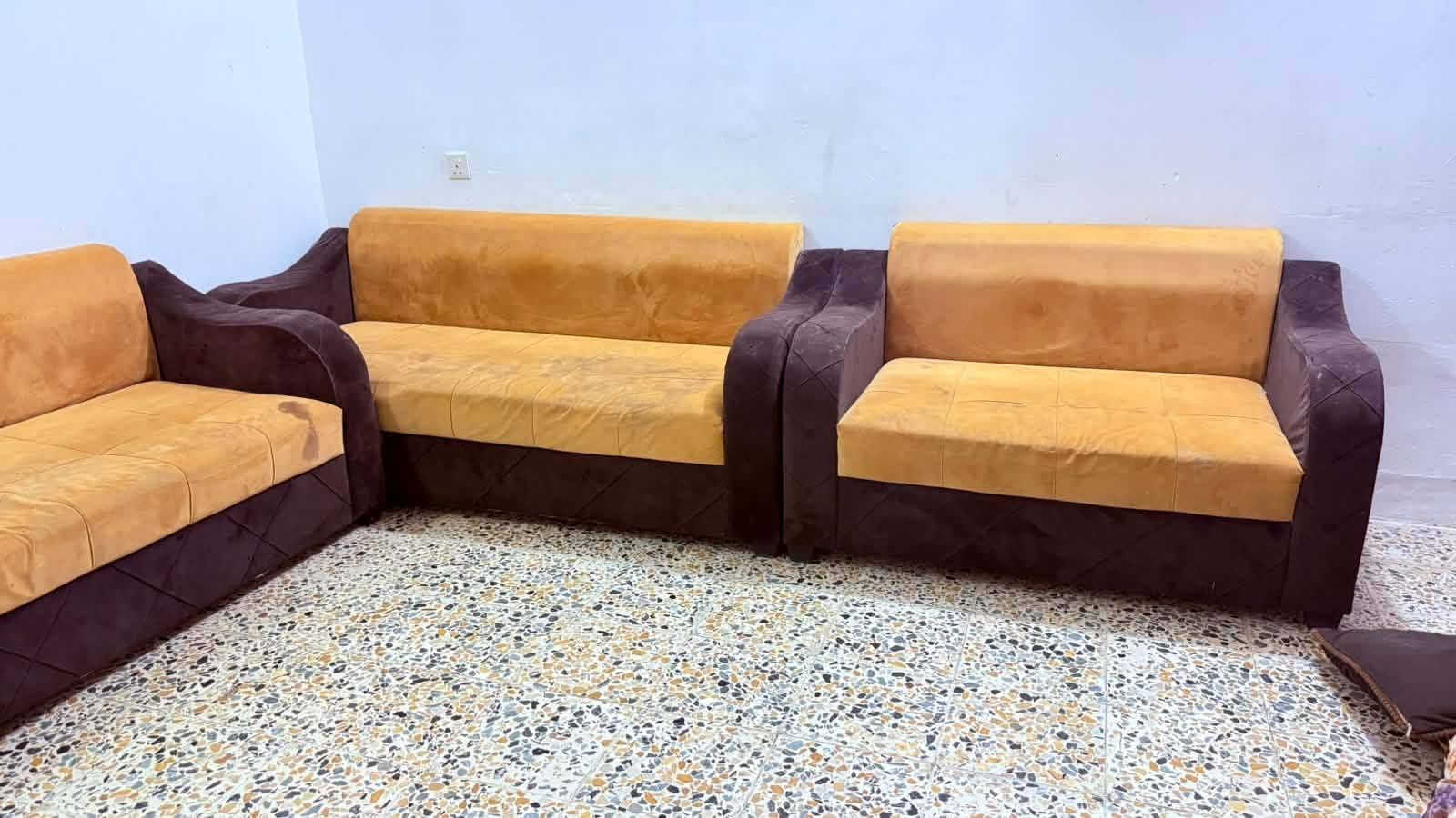 اغراض بيت للبيع المكان الدور
