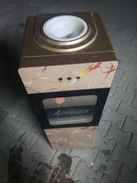 براد ماء البيع براد مستخدم فتره قليله مشحون غاز فقط ماطوره بلادي رايده...