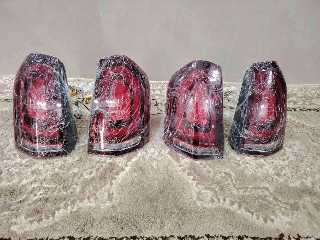 السلام عليكم 
قفل صندوك 
جك كامل 
برغي سبير 
يدات نيكل تخم وباما سعر 125
مساعد بانزين 
دكم جام صفحت اليمنه  25
سفيفه صندوك السعر 25
عنوان ميسان ***********
