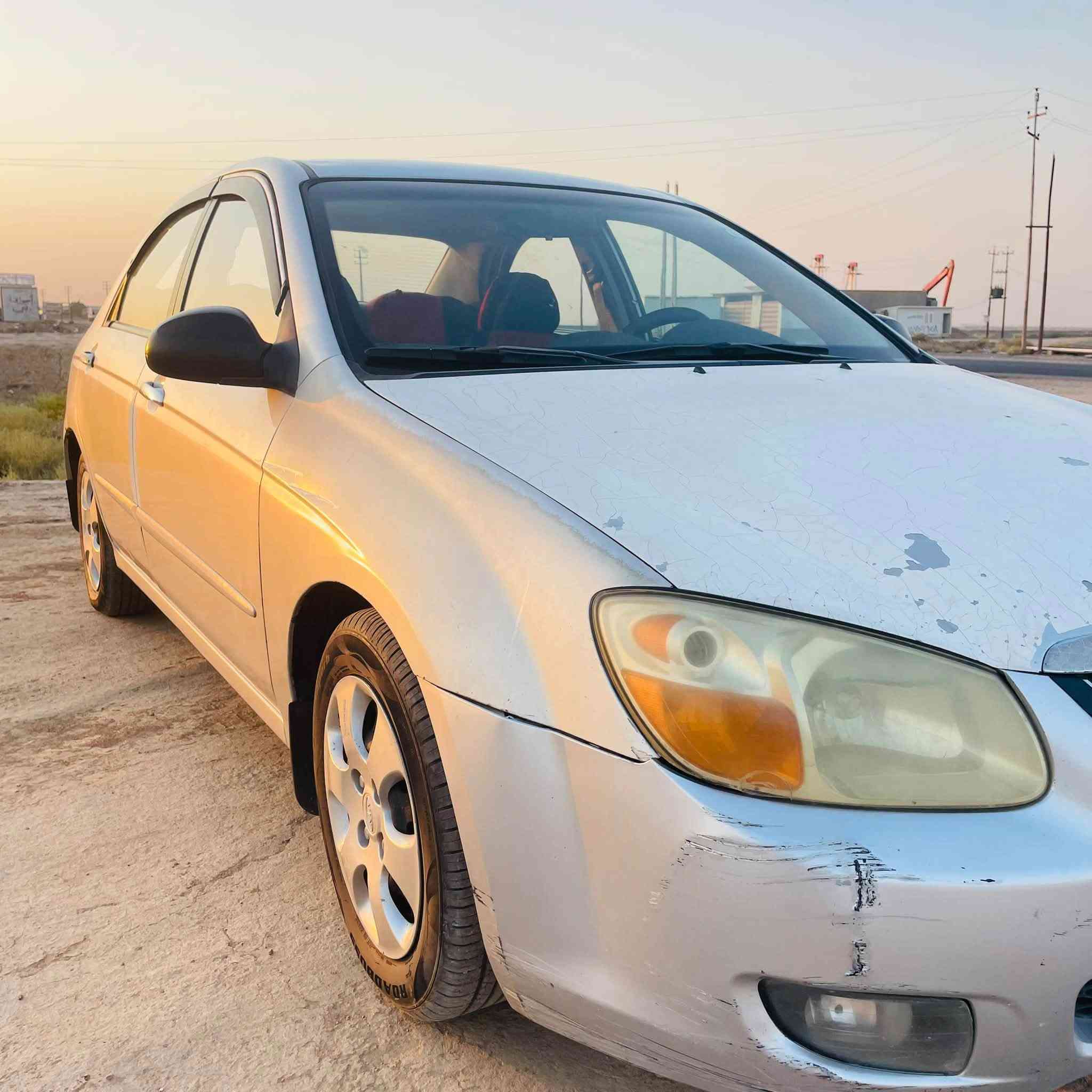 السلام عليكم سيراتو 2009 خليجي 3 قطع  بدون دواخل شي بسيط جدا سيارة نضيفة وحلوة صدر وتايرات جديد محرك جديد1800  كير جديد كله بلادي شرط الفحص رقم ديالى باسمي تحويل مباشر بي قطع شوي جراد ميكانيك جيد جداً تبريد شغال ثلج سيارة حلوة مكاني ديالى كنعان سعر 72 وبي مجال ***********

