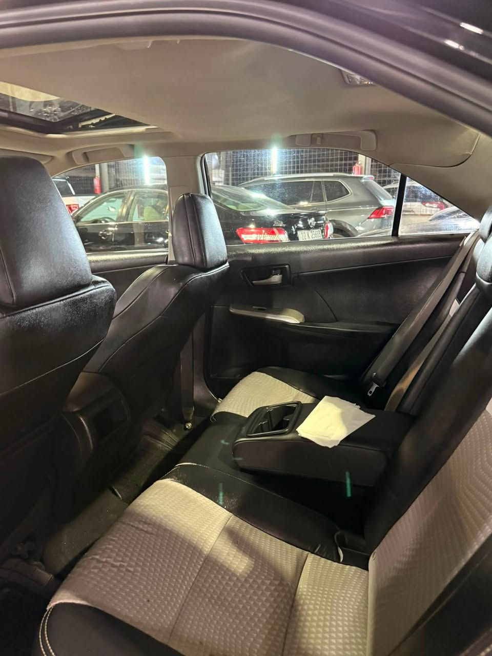 Toyota Camry
مۆدێل:2012
مواسەفات:SEسلایت
بۆیاخ: کلینەسەیارەکە

٢ ئیرباگ
شاشەگاورە
سوکان ڤۆلیۆم
سلایت
سەنەوی نوێ
بەناو کردن بە شەرت
گێرو مەکینە بە شەرت
ژمارەی تەلەفۆن:***********
