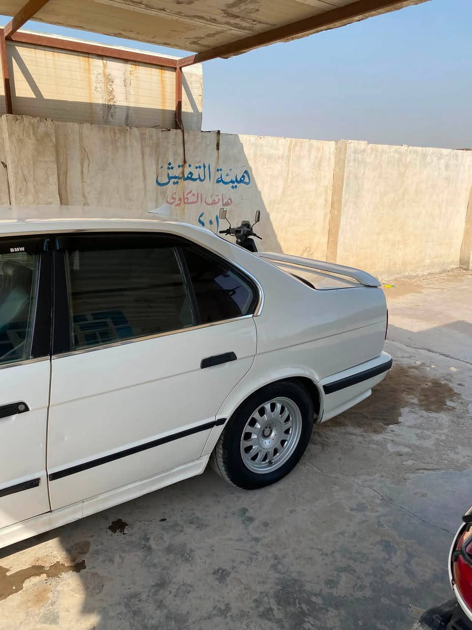 سلام عليكم بي ام 535 موديل 91بيه بس جاملق امامي سياره نضيفه  بيه مشكله بس بل كير سعر 53 ونزله مال الكير العنوان بغداد ***********
