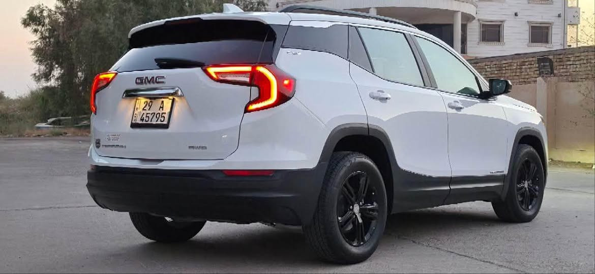 🚘 للبيع GMC Terrain 2024 🚘
أسعد الله أيامكم بكل خير 🌹

جيمسي تيران GMC Terrain موديل 2024، نظيفة ومميزة وبمواصفات جميلة.

🔹 الممشى: 11 ألف مايل فقط

🔹 المحرك: 1500 تيربو

🔹 الدفع: فور ويل 4WD

🔹 جنط كهرباء

🔹 كراسي كهربائية

🔹 كراسي مدفأة

🔹 داخلية جلد لونين

🔧 بخصوص الضرر:

✅ الضرر بسيط جداً 

✅ بدون إيرباك

✅ بدون ضرر أو إصابة للدواخل

✅ بدون تبديل أي قطعة

✅ السيارة على وضعها، والضرر خارجي وبسيط جداً

📞 للتواصل: [***********]

💰 السعر: [198ورقه وبي مجال بسيط جداا]

السيارة نظيفة وتستاهل المعاينة، والجاد يتواصل للاستفسار.

نص مكتوب في الصور:
- BIDCARS