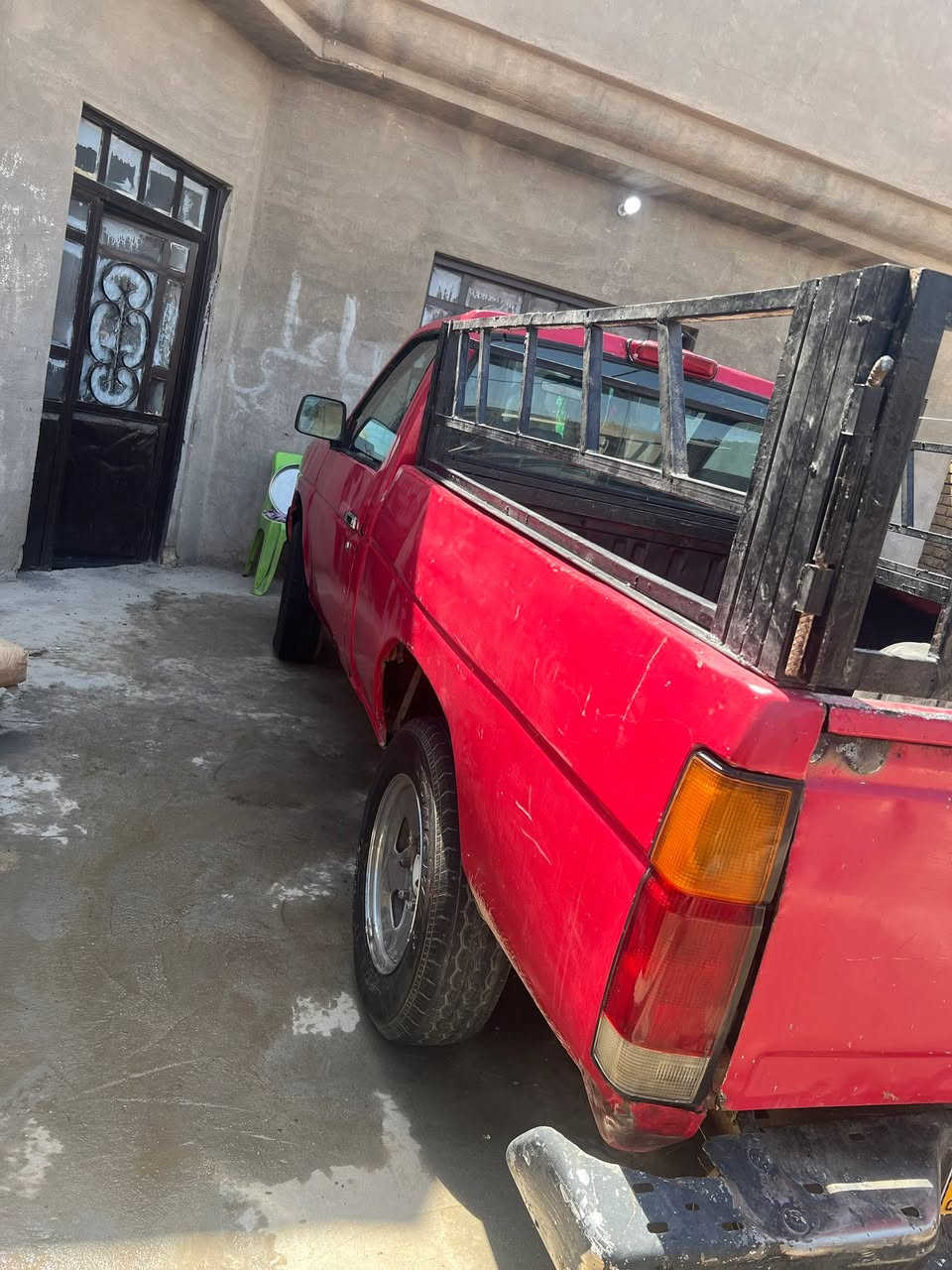 السلام عليكم للبيع نيسان موديل ١٩٩٤تك قمارة سياة جديدة من حدادية وكير ومكينة نضافة خير من اللة رقم انكليزي بسمي مداور ثاني يوم موبايل***********
