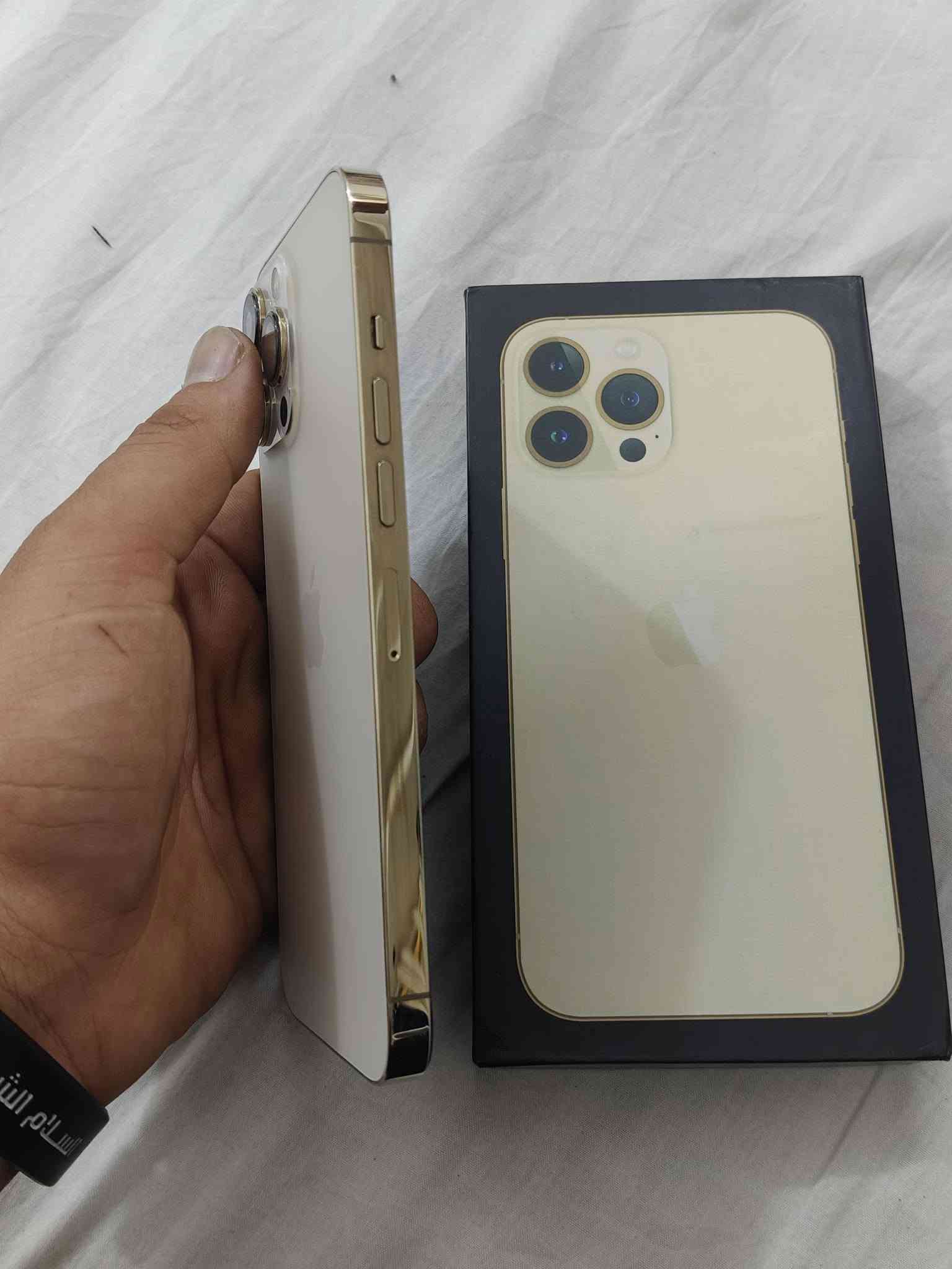 السلام عليكم 13 برو ماكس للبيع ذاكره 256 فول نضافه الجهاز بس بطاريه مبدله سعره 550 وبي مجال قليل مكاني العبيدي حي الرئاسه ***********
